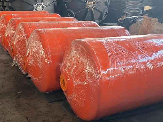 海上および産業用用途のための泡で満たされたフェンダーで無敵の保護