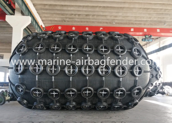 4.8m*8mのチェーン タイヤの網との50kPa港のPneuamticのゴム製フェンダーの高性能